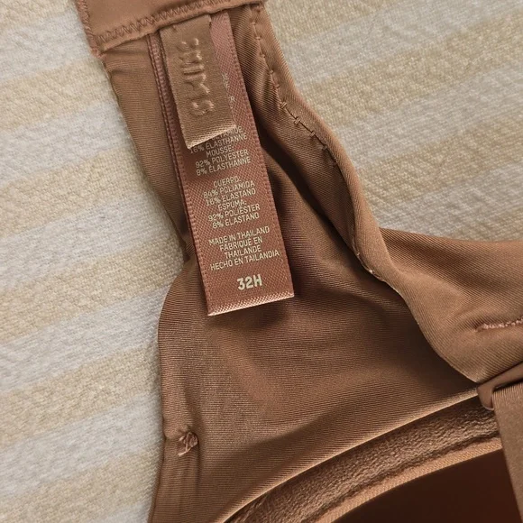 SKIMS Weightless Scoop Bra Size:32H Ochre - Picture 3 of 4